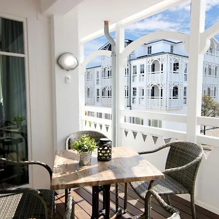 Seepark By Rujana Apartment